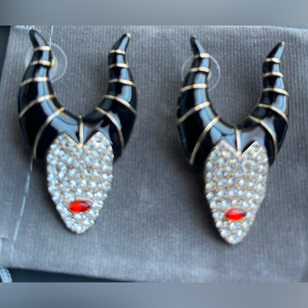 Disneys - Maleficent earrings